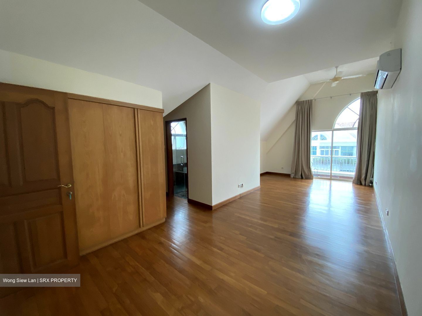 University Park (D11), Semi-Detached #631113141